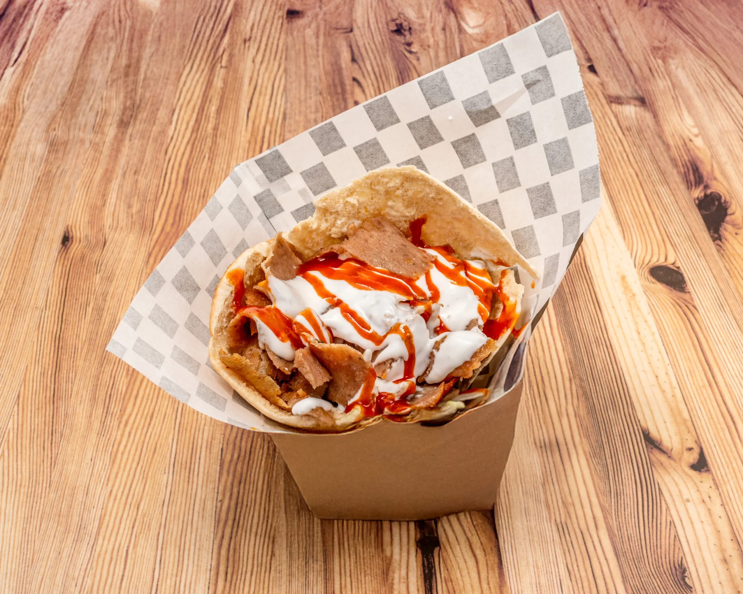Döner kebab de NewRoll, comparativa con shawarma y gyros