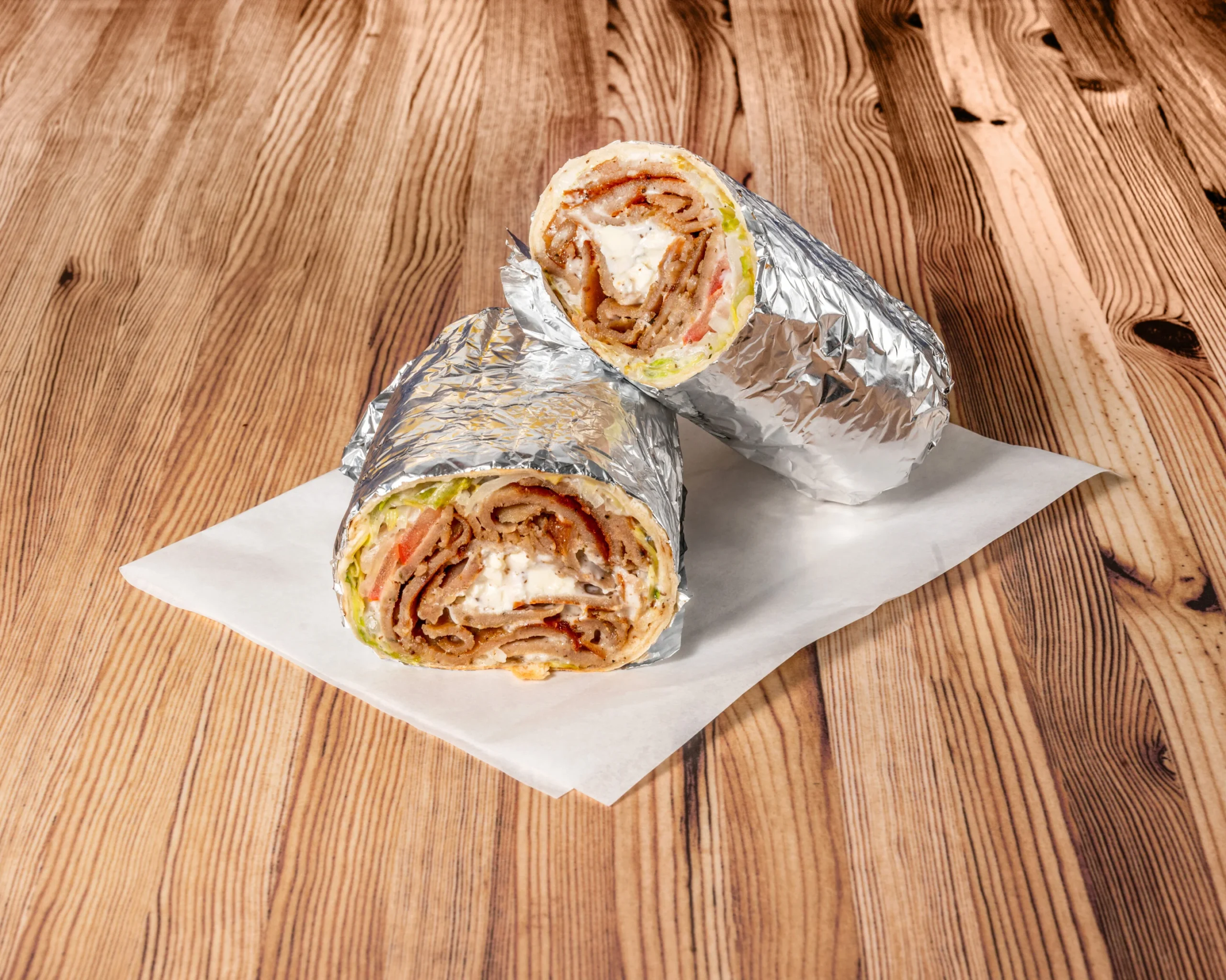 Roll trufado de NewRoll con salsa de autor, kebab gourmet en Las Palmas